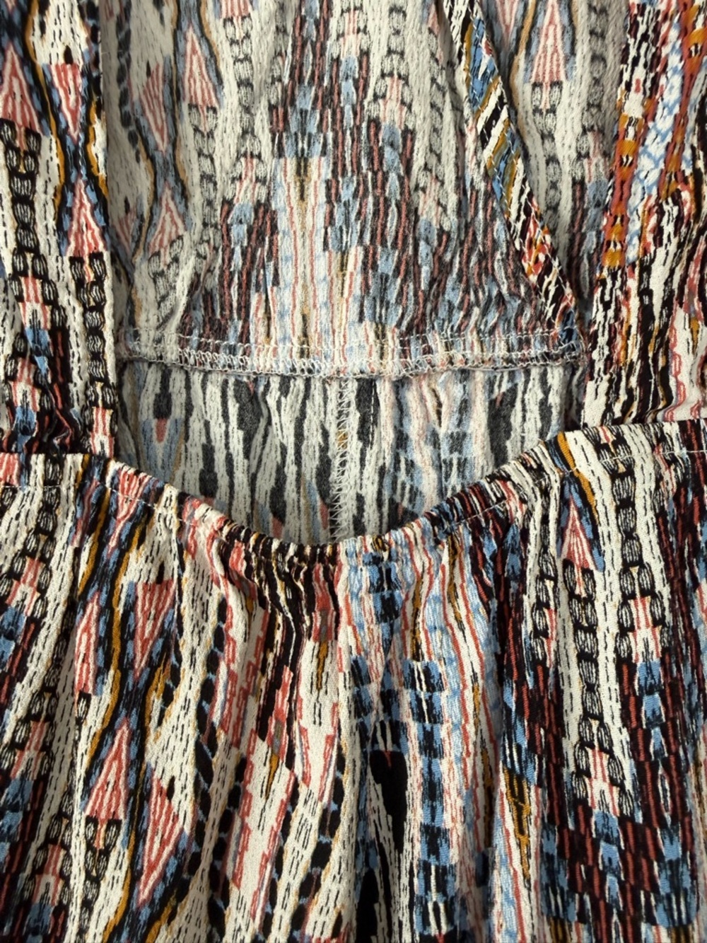 Multicolor Patterned Short Romper - Picture 4 of 6